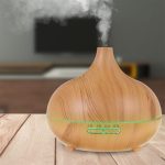 Set complet de aromaterapie: Vaporizator ultrasonic + 4 uleiuri esentiale (4 x 10 ml)